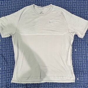 Nike Light Gray/Chalk White Short Sleeve Medalist Tee